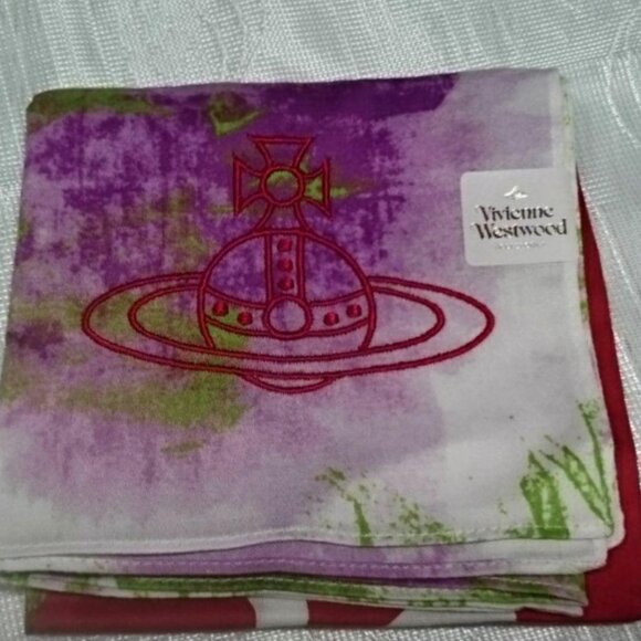 New Vivienne Westwood Cotton Handkerchief Scarf Bandana IoU Heart White - Picture 2 of 3